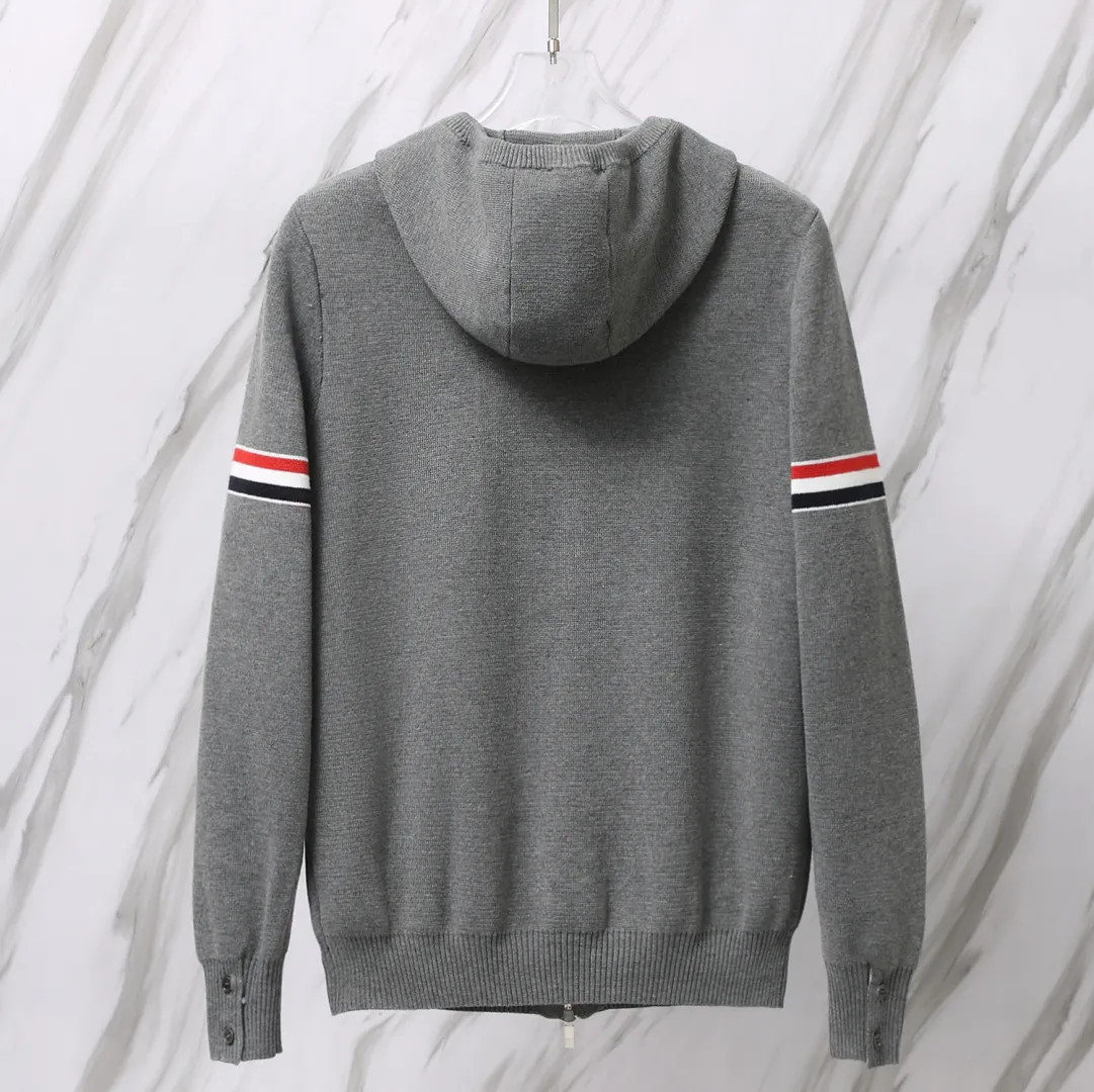 ：M 23（TB ） THOM BROWNE .TB TB Breathable Same Style ：White/Gray/Navy Blue/Black Size：1/2/3/4